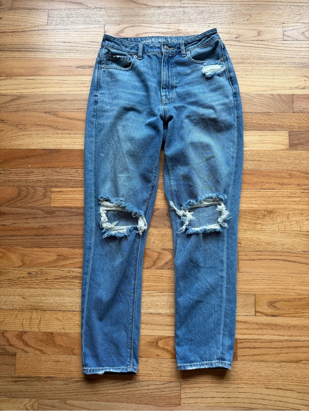American Eagle Mom Jeans Size 4